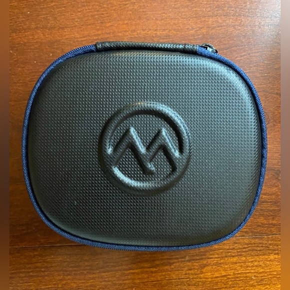 NWT Wireless Bluetooth Helmet Drop-in Headphones Audio-Ready with Built-in Mic - Picture 9 of 10